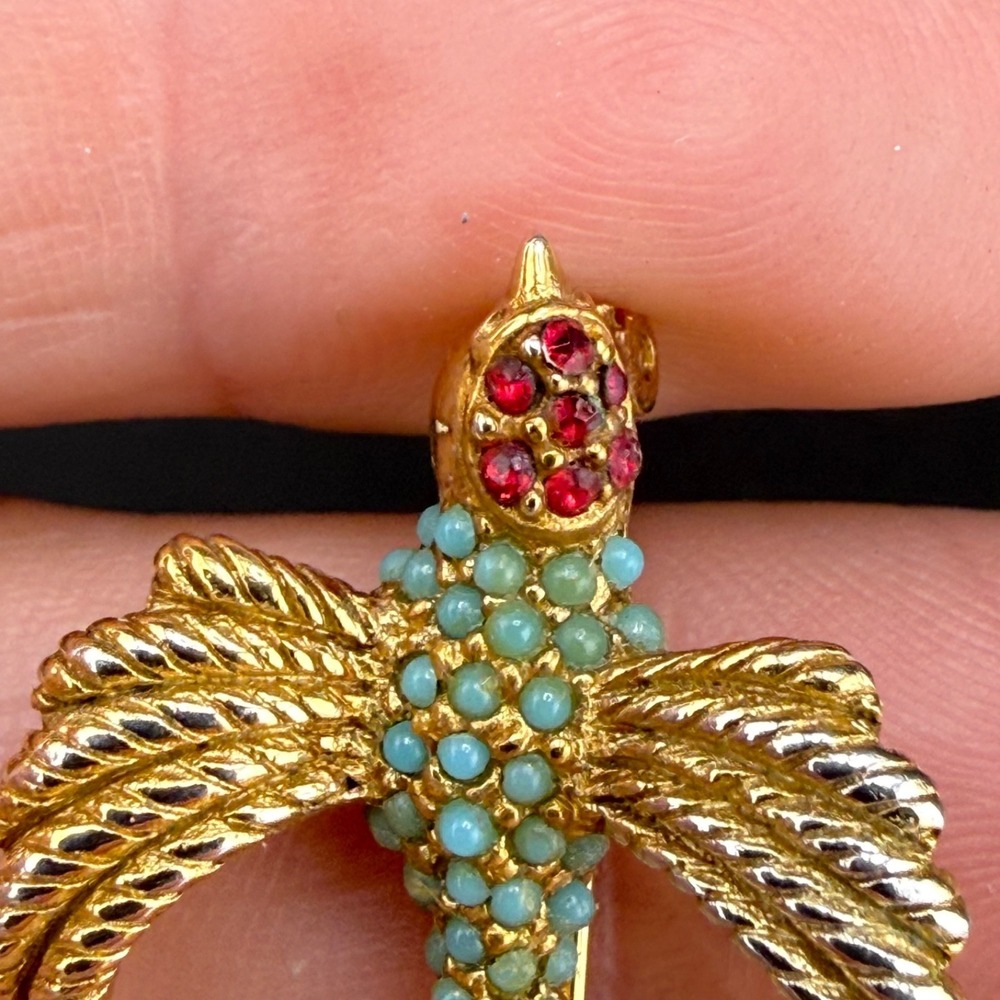 Vintage Ciner Bird Brooch Gold Tone Bead Rhinestone Signed - Picture 3 of 10